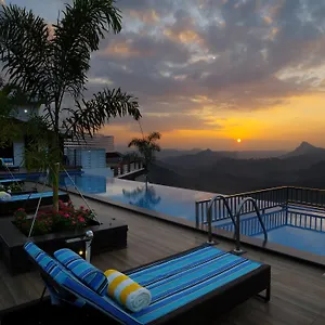 ***** Hotel The Panoramic Getaway Inde