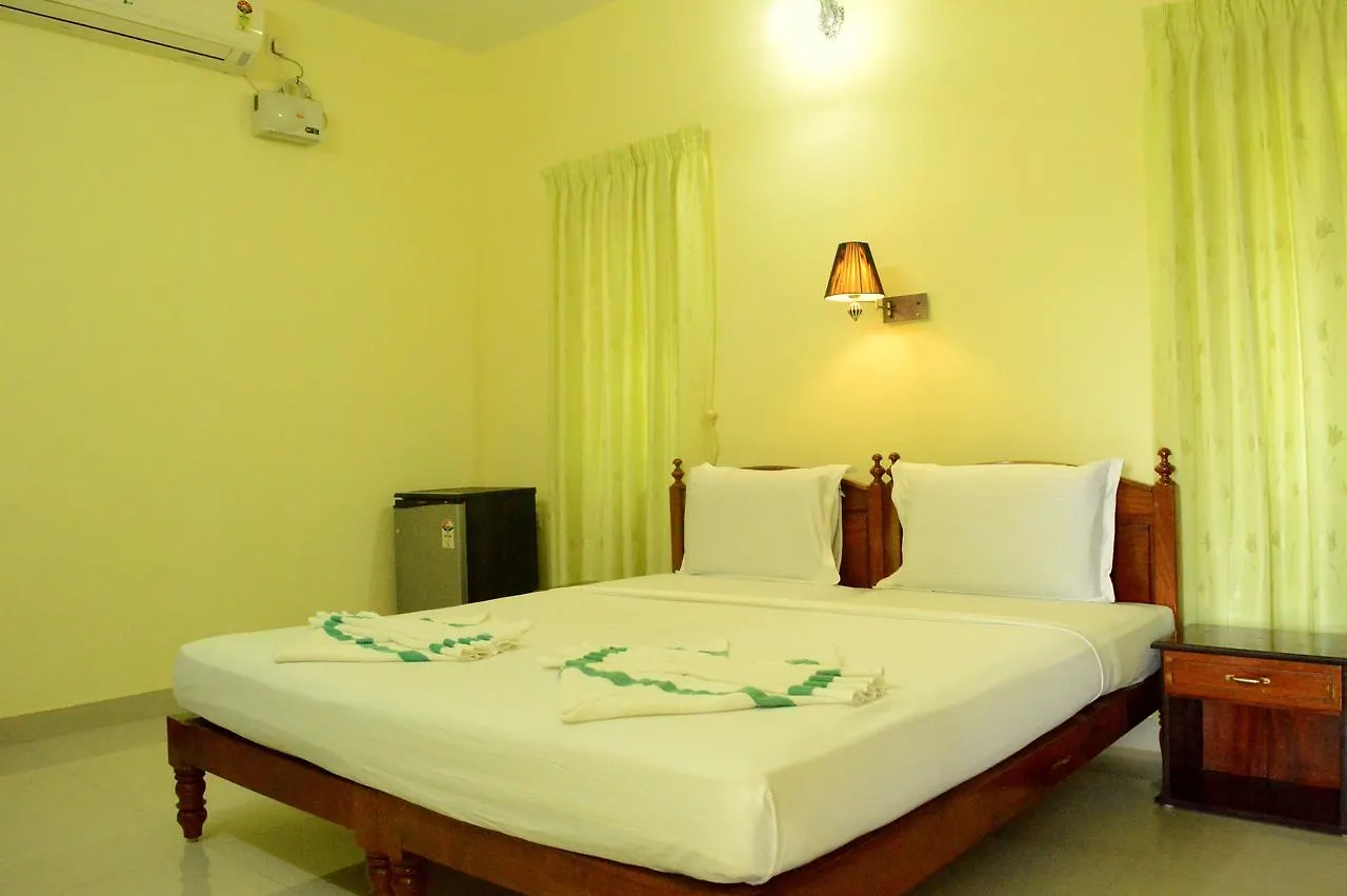 קובאלאם Ganesh Ayurveda Holiday Home Bed And Breakfast 0*,  הודו